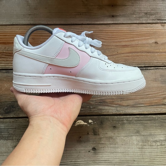 Women Nike Air Force One 1 Pink Foam Shoes Sneakers - Picture 3 of 8
